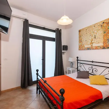 Salsedine Apartments Guest house Giardini Naxos